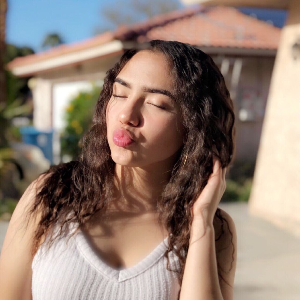 Meet your Posher, Sophie